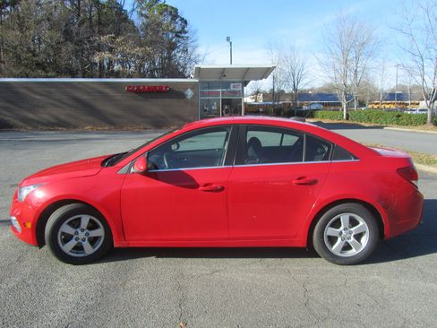 Used 2015 Chevrolet Cruze LT image 8