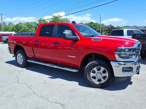 Used 2026 RAM 2500 Big Horn AWD/4WD image 2