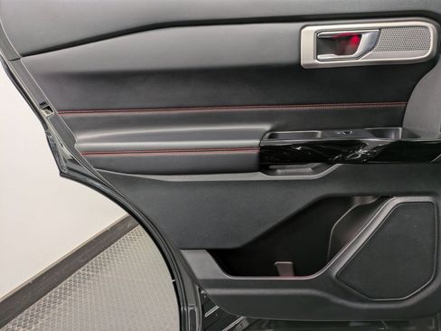 Used 2022 Ford Explorer ST-Line w/ Class IV Trailer Tow Package image 21