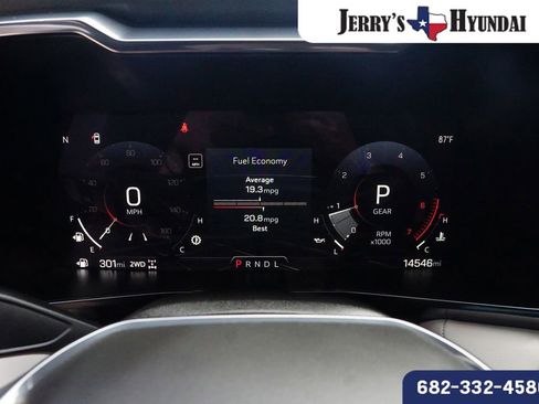 Used 2024 GMC Canyon AT4X image 11