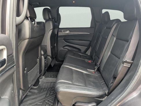 Used 2021 Jeep Grand Cherokee Limited image 24