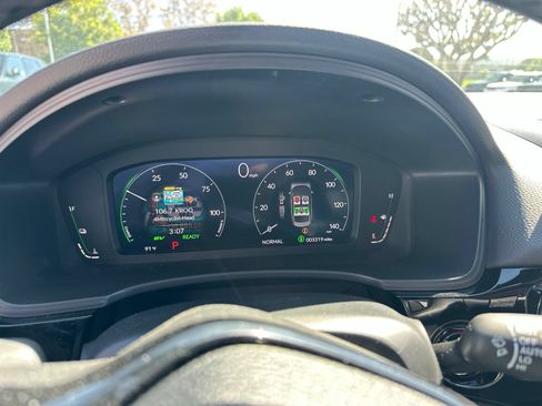 Used 2025 Honda Civic Sport image 8