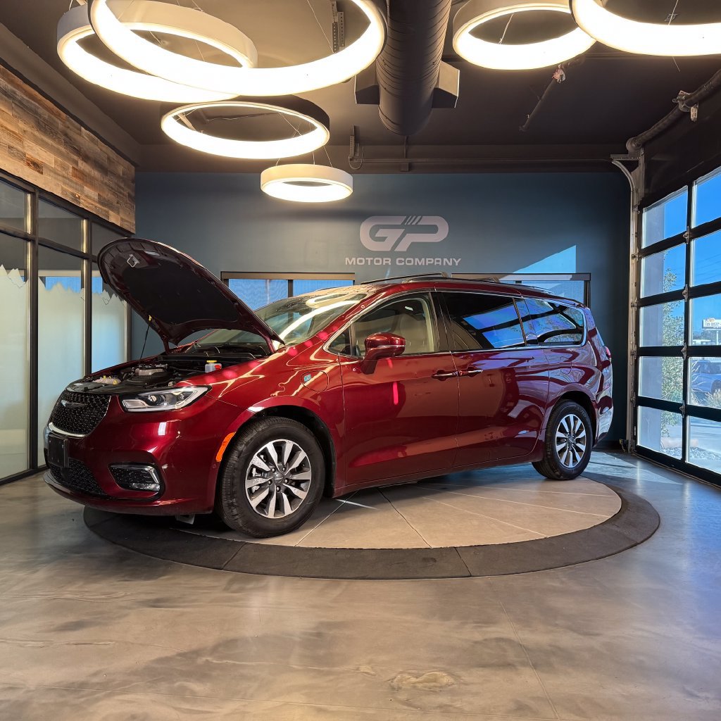 Used 2021 Chrysler Pacifica Touring-L FWD image 24