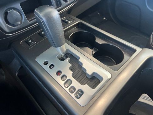 Used 2010 Nissan Armada Platinum AWD/4WD image 20