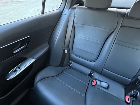 Used 2025 Mercedes-Benz C 300 Sedan image 12