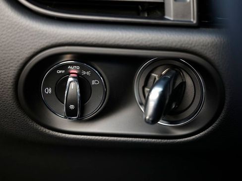 Certified 2026 Porsche Macan image 22