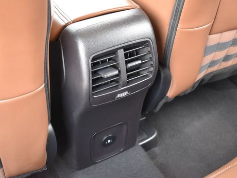 Certified 2025 Ford Bronco Sport Outer Banks w/ Outer Banks Tech Package+ AWD/4WD image 19
