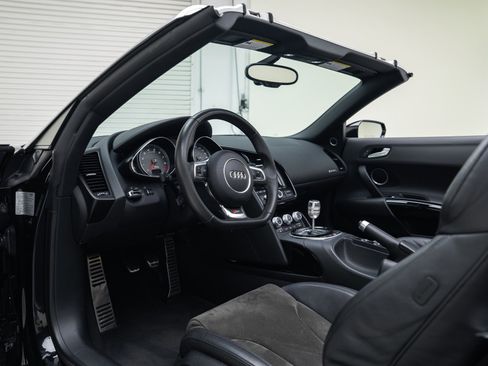 Used 2014 Audi R8 V8 image 2