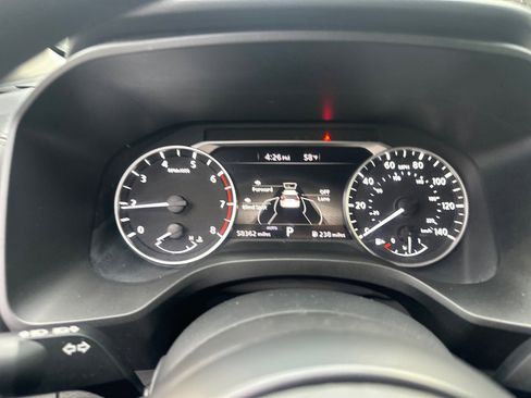 Used 2024 Nissan Rogue S image 26