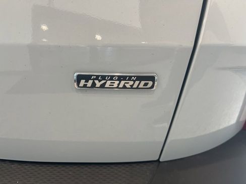New 2025 Ford Escape SE w/ PHEV Premium Package image 7