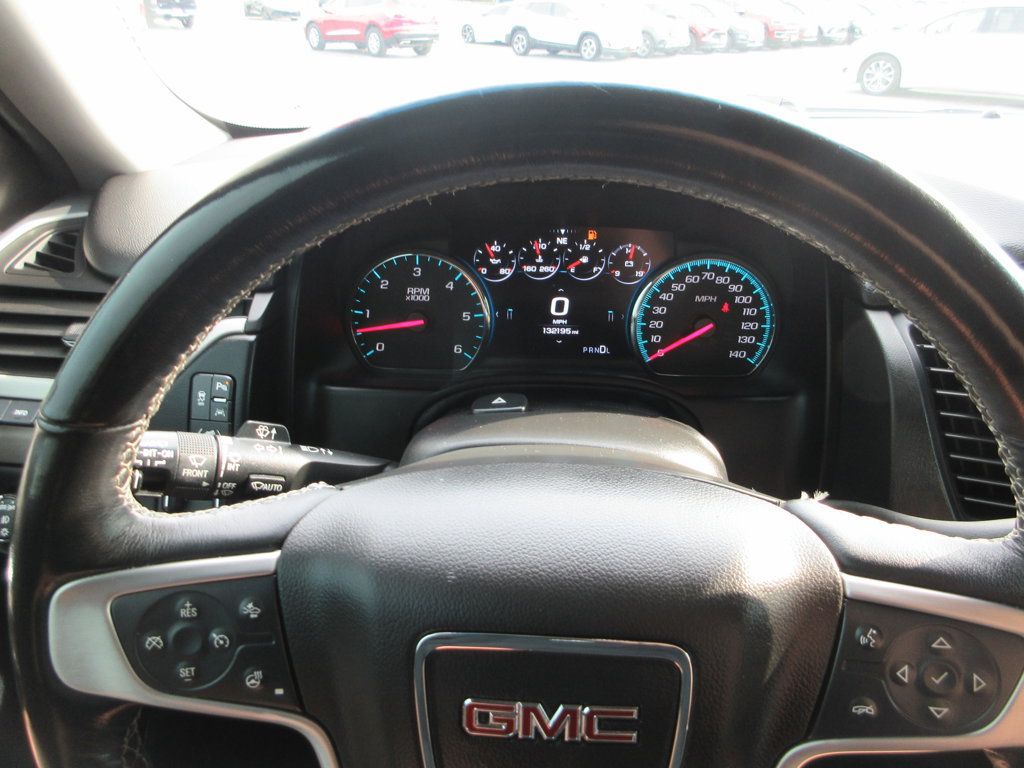 Used 2019 GMC Yukon SLT w/ Graphite Performance Edition AWD/4WD image 35