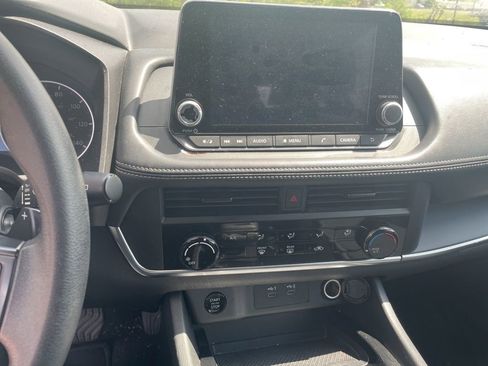 Used 2024 Nissan Rogue S image 21