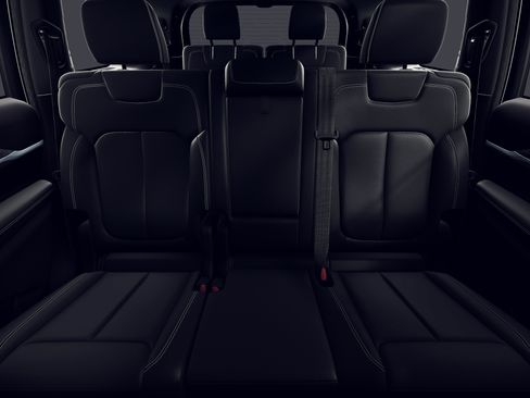 New 2026 Jeep Grand Cherokee L Limited w/ Limited Altitude Package AWD/4WD image 15