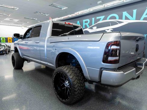 Used 2019 RAM 2500 Laramie AWD/4WD image 8