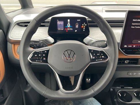New 2025 Volkswagen ID. Buzz Pro S RWD image 32