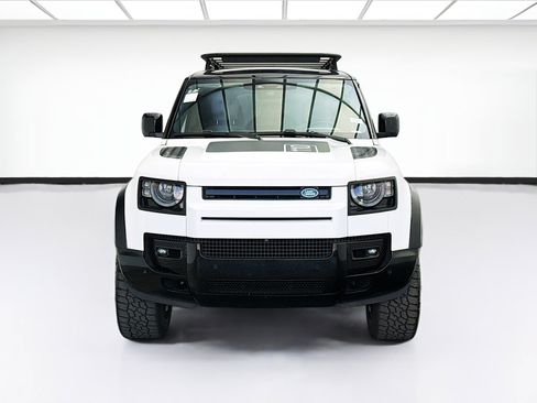 Used 2020 Land Rover Defender 110 HSE AWD/4WD image 2