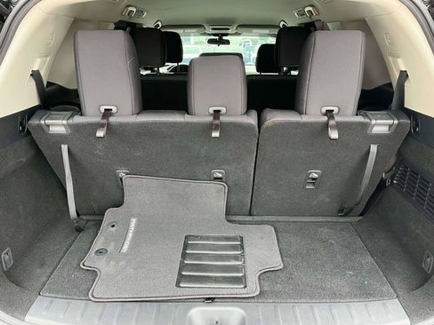 Used 2025 Nissan Pathfinder S FWD image 7