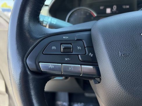 Used 2022 Cadillac CT4 Luxury w/ Sun And Sound Package RWD image 9
