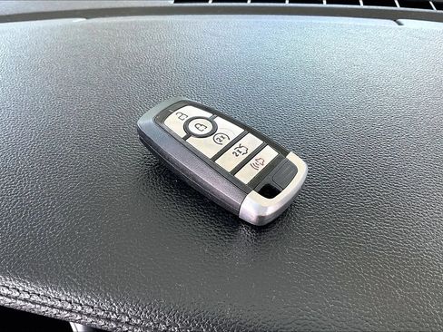 Used 2019 Ford Mustang Coupe w/ Equipment Group 101A RWD image 31