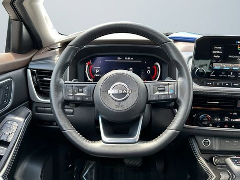 Used 2023 Nissan Rogue Platinum w/ Platinum Premium Package AWD/4WD image 12