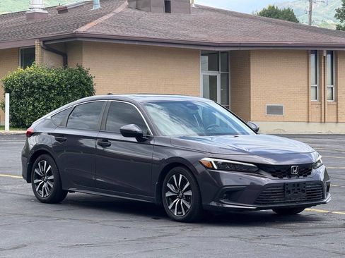 Used 2024 Honda Civic EX-L image 3
