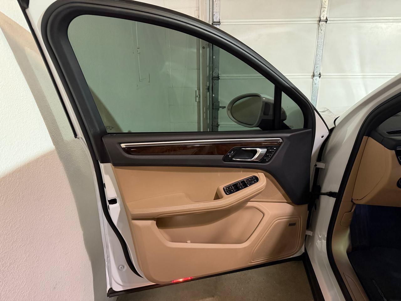 Used 2019 Porsche Macan AWD/4WD image 9