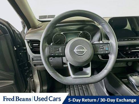 Used 2023 Nissan Rogue SL w/ SL Premium Package image 13