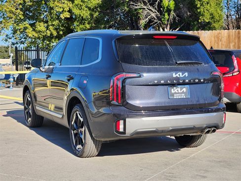 New 2025 Kia Telluride EX image 3