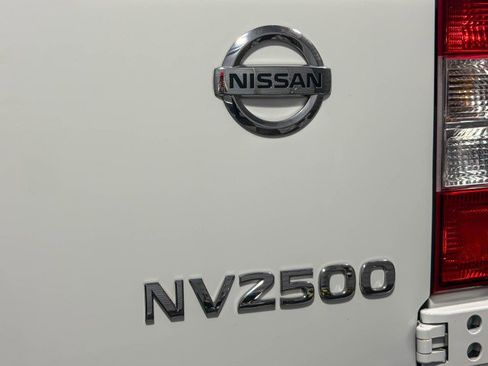 Used 2018 Nissan NV 2500 S image 33
