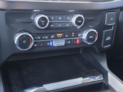 Used 2023 Ford F250 Lariat w/ Chrome Package image 24