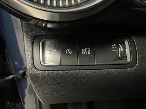 Used 2025 Chevrolet Equinox LT image 33