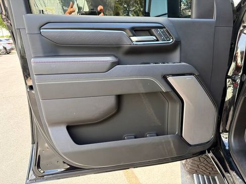 Used 2024 GMC Sierra 2500 AT4X AWD/4WD image 10