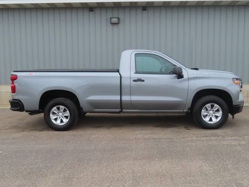 Used 2024 Chevrolet Silverado 1500 W/T w/ Trailering Package image 2