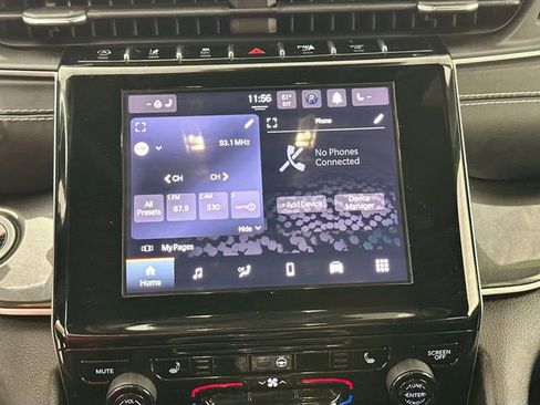 Used 2022 Jeep Grand Cherokee Altitude AWD/4WD image 11