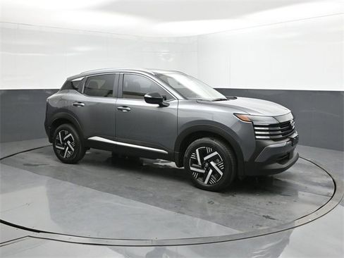 New 2026 Nissan Kicks SV w/ Illumination Package image 17