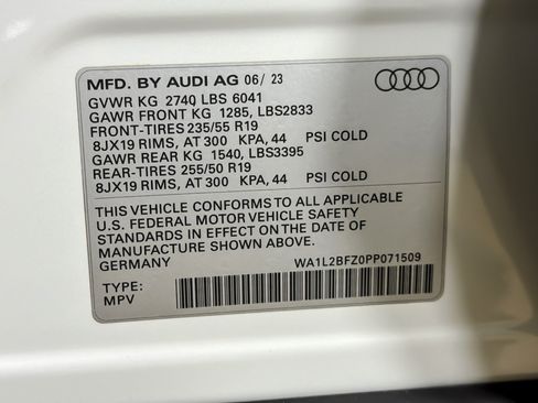 Certified 2023 Audi Q4 e-tron Premium Plus w/ Premium Plus AWD/4WD image 28