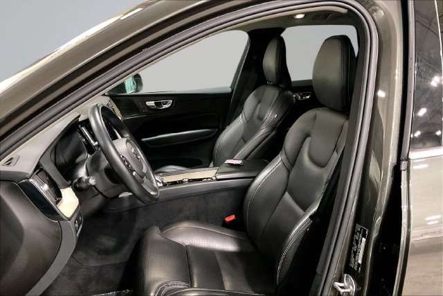 Certified 2022 Volvo XC60 B6 Inscription w/ Climate Package AWD/4WD image 28