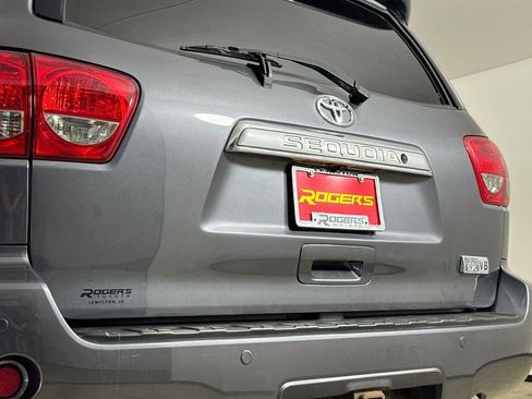 Used 2014 Toyota Sequoia Limited AWD/4WD image 28