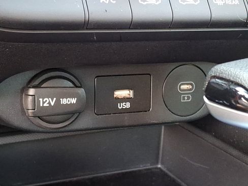 Used 2026 Hyundai Elantra SE FWD image 25