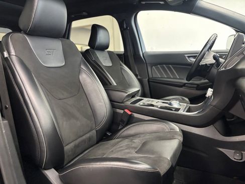 Used 2022 Ford Edge ST w/ Equipment Group 401A AWD/4WD image 8