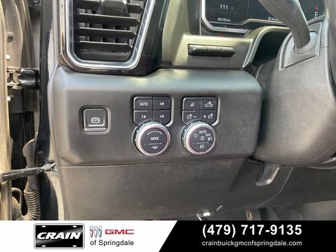 Used 2024 GMC Sierra 2500 Denali Ultimate AWD/4WD image 13