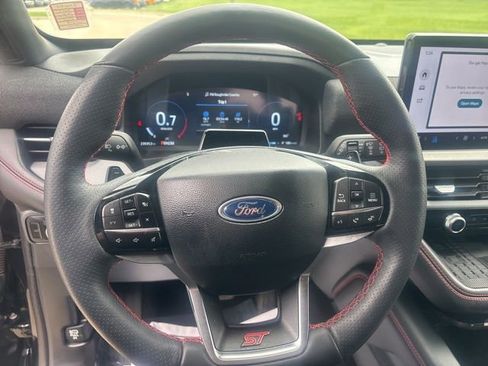 Used 2025 Ford Explorer ST AWD/4WD image 27