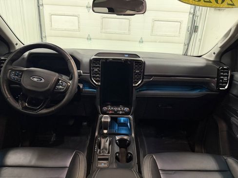 Used 2025 Ford Ranger Lariat w/ Trailer Tow Package image 30