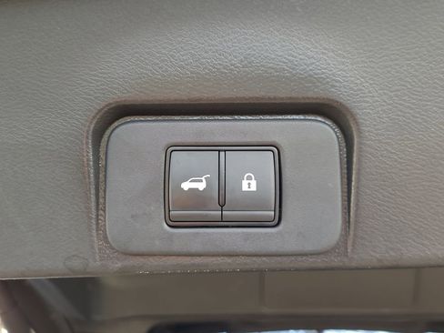 Used 2024 Nissan Rogue SV FWD image 19