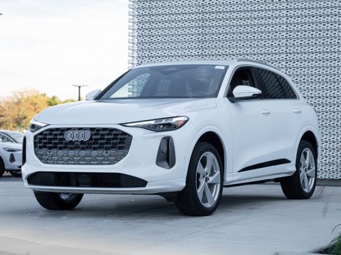 New 2025 Audi Q5 Premium Plus image 7