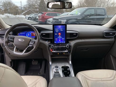 Used 2021 Ford Explorer Platinum w/ Equipment Group 601A image 5