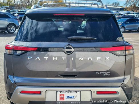 New 2025 Nissan Pathfinder Platinum image 5