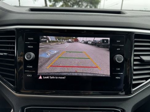 Used 2022 Volkswagen Atlas SEL image 28