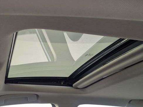 Used 2023 Nissan Altima 2.5 SR w/ SR Premium Package image 12