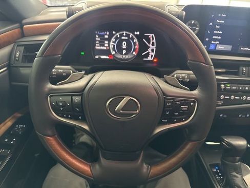 Used 2024 Lexus ES 250 w/ Premium Package image 32